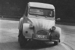 Car reviews of the Citroën 2CV