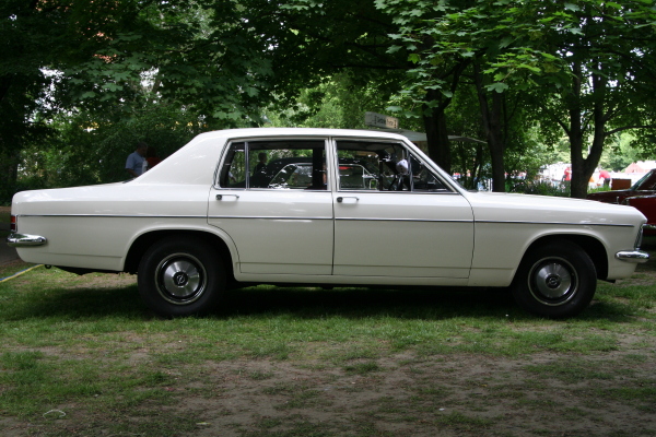 Opel Admiral 2.8